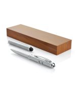 {{product.name}} - {{product.manufacturer}} - {{product.sku}}